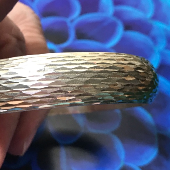 Sterling Silver .925 Diamond cut Bangle New! 🦋💕 - Picture 7 of 7